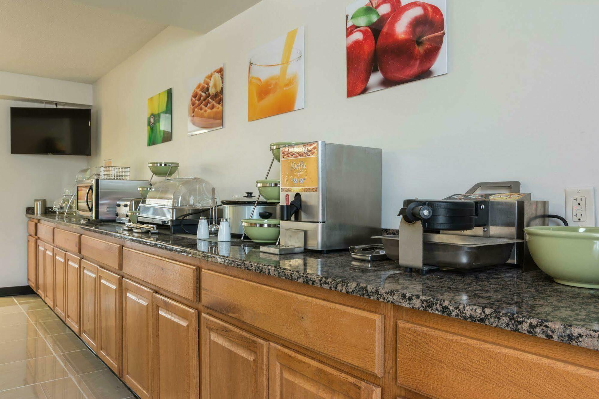 Days Inn By Wyndham Hartsfield Jackson Atlanta Airport West College Park Buitenkant foto