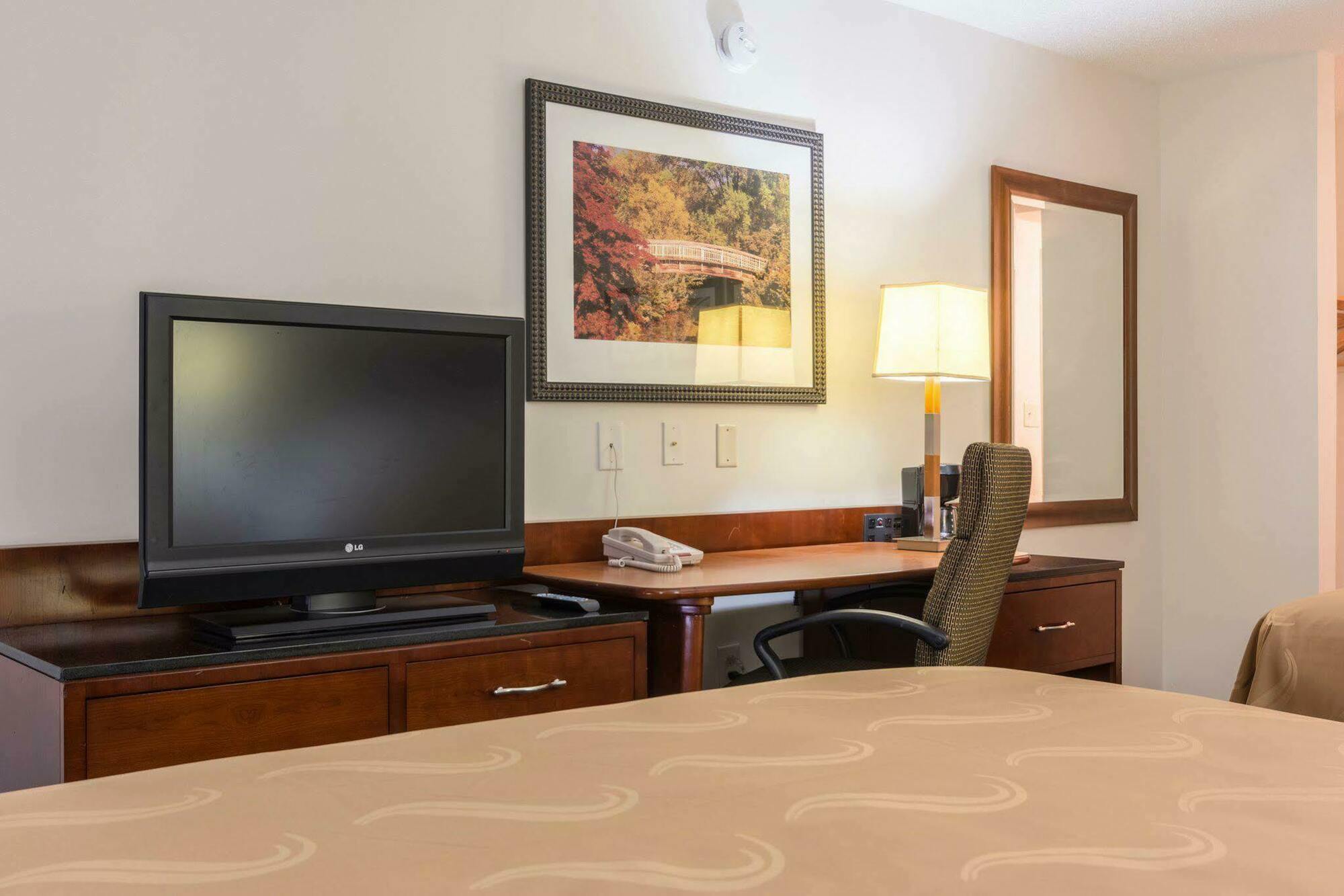 Days Inn By Wyndham Hartsfield Jackson Atlanta Airport West College Park Buitenkant foto