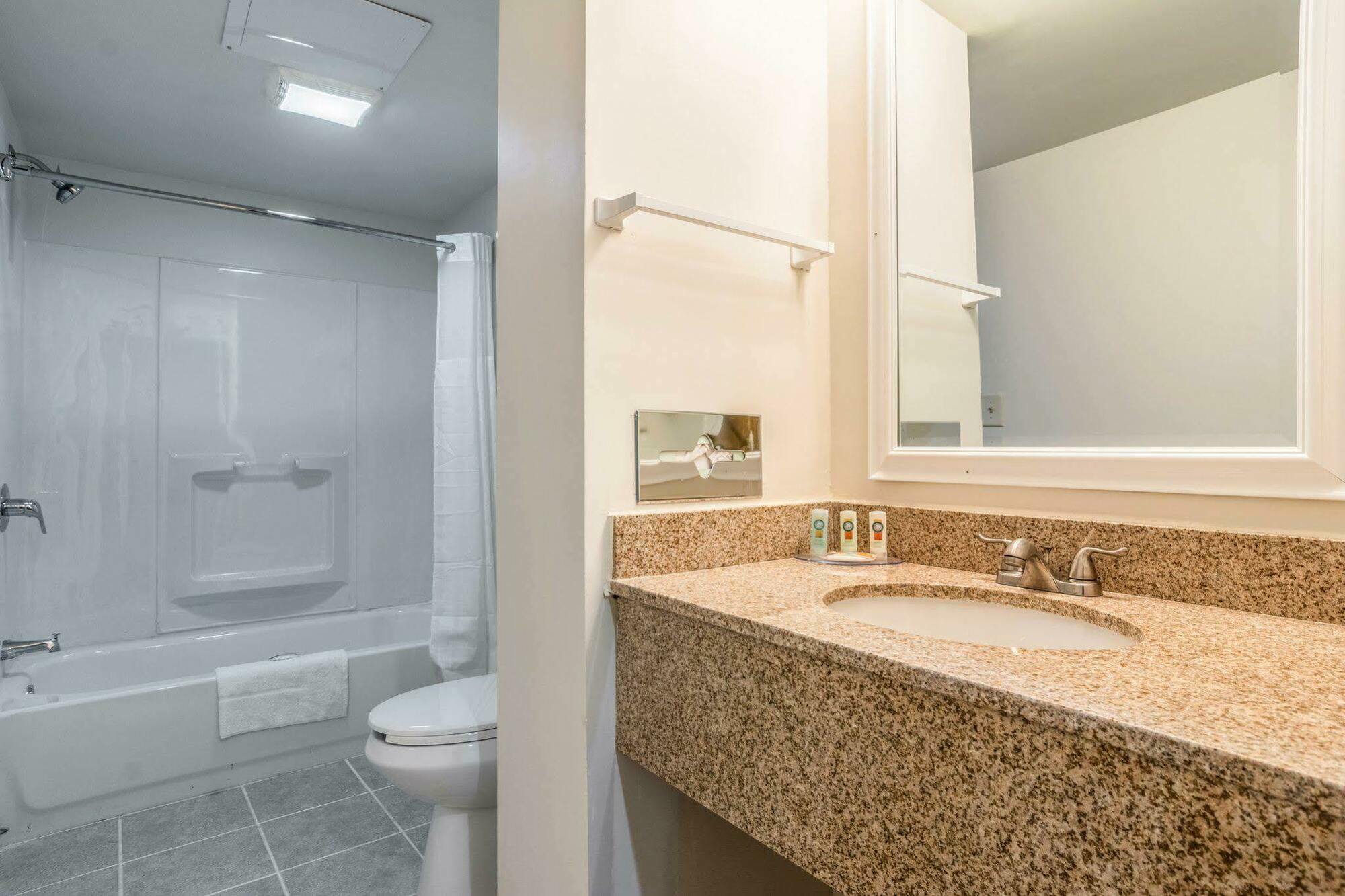 Days Inn By Wyndham Hartsfield Jackson Atlanta Airport West College Park Buitenkant foto