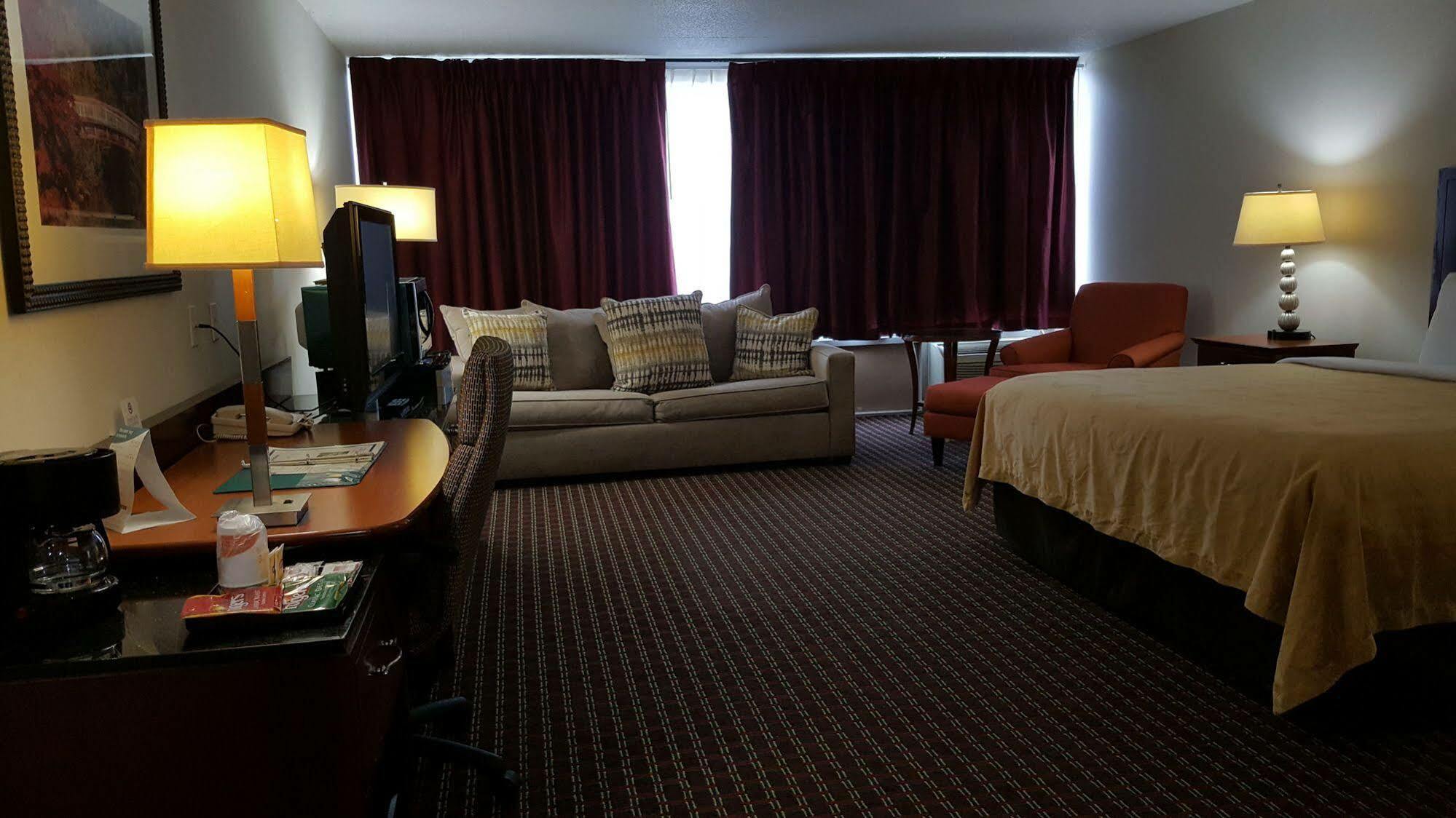 Days Inn By Wyndham Hartsfield Jackson Atlanta Airport West College Park Buitenkant foto